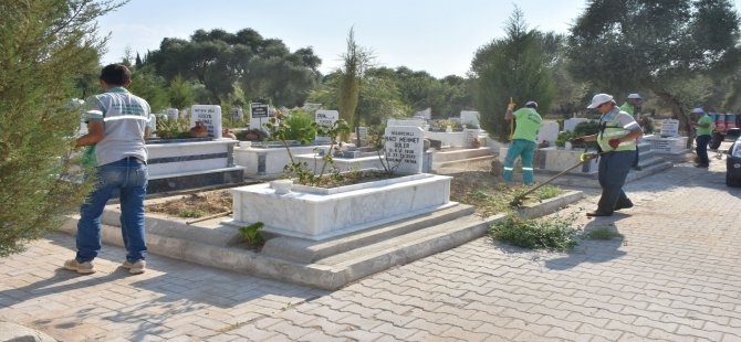 Mezarlıklar Kurban Bayramına Hazırlanıyor