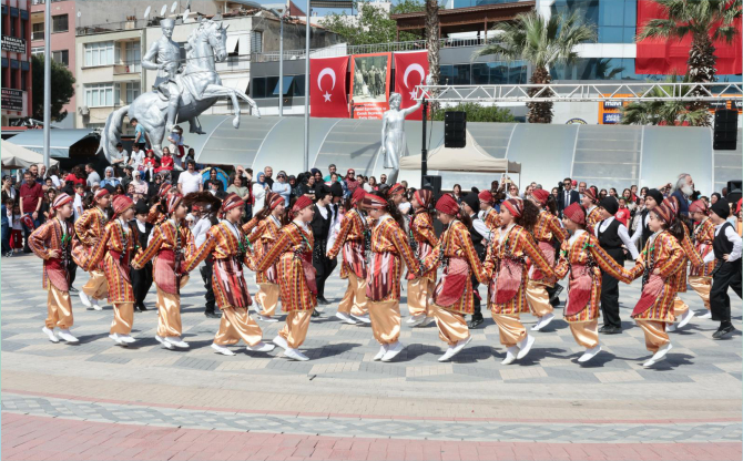 Menemen'de 23 Nisan coşkusu yaşandı