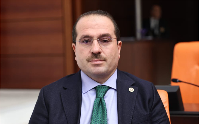 AK Partili Kırkpınar’dan Büyükşehir işçilerine destek