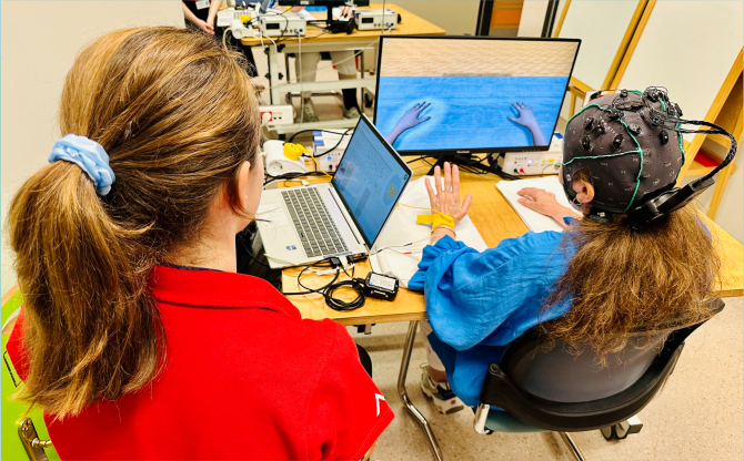 Felç tutanlar ilk önce ellerini geri istiyor