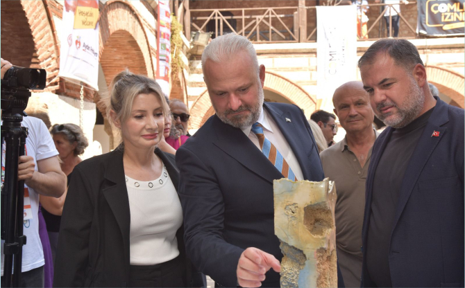 Başkan Pehlivan’a “Bilge İnsan” hediyesi