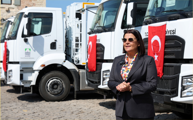 Foça Belediyesi Araç Filosunu Güçlendirdi