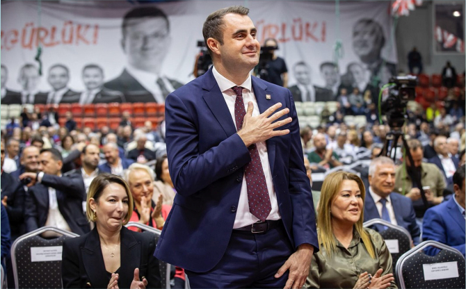 Chp İzmir İl Başkanlığı'na Çağatay Güç Seçildi