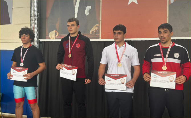 Genç Güreşçilerden Aliağa’ya 4 Madalya Birden