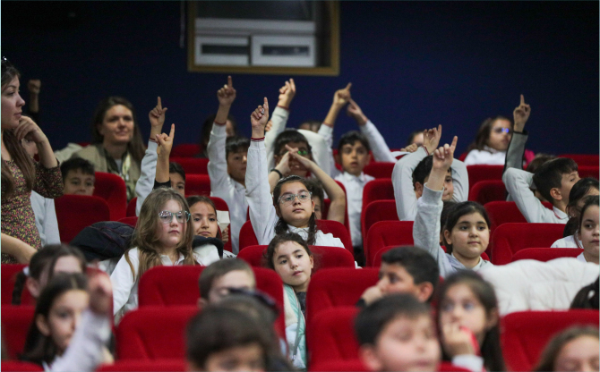 Aliağalı Öğrenciler Başkan Serkan Acar ile Söyleşi Yaptı