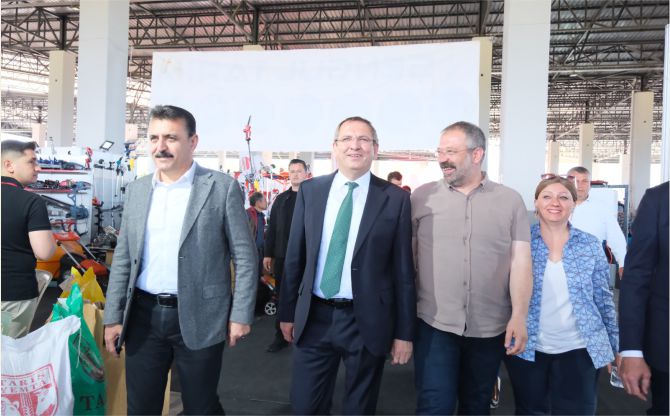 Kuzey Ege Belediye Başkanları Zeytin Zirvesi’nde Buluştu