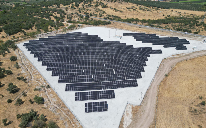 Dikili’nin Güneş Enerjisi Santrali elektrik üretmeye başladı