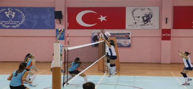 Sultanlar, Hakeme Takıldı