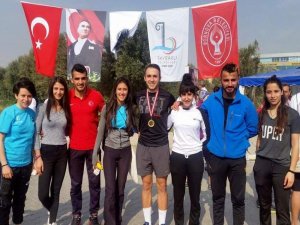 MCBÜ Spor Bilimleri Fakültesi Öğrencileri Şehit Fethi Sekin Yol Koşusuna Katıldı