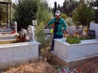 Mezarlıklar Kurban Bayramına Hazırlanıyor