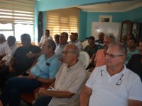 Aliağa'da av yasağının kalkmasının ardından balıkçılar bilgilendirildi