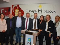 İYİ parti Aliağa'da Osman Moğolkoç'ta adaylığını açıkladı