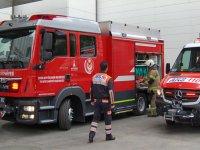 İzmir İtfaiyesi'nden depremin merkez üssü Sındırgı'ya destek