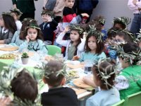 Minik Eller Zeytinle Buluştu