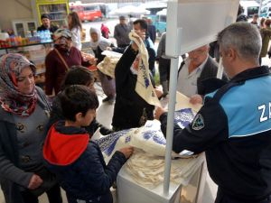 Aliağa Belediyesi’nden Çevre Dostu Bez Çanta